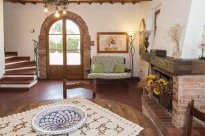 Interior - Azienda Agricola Podernuovo (Asciano)