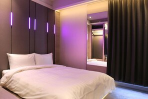 遮光窗簾/窗簾、隔音、免費 Wi-Fi、床單