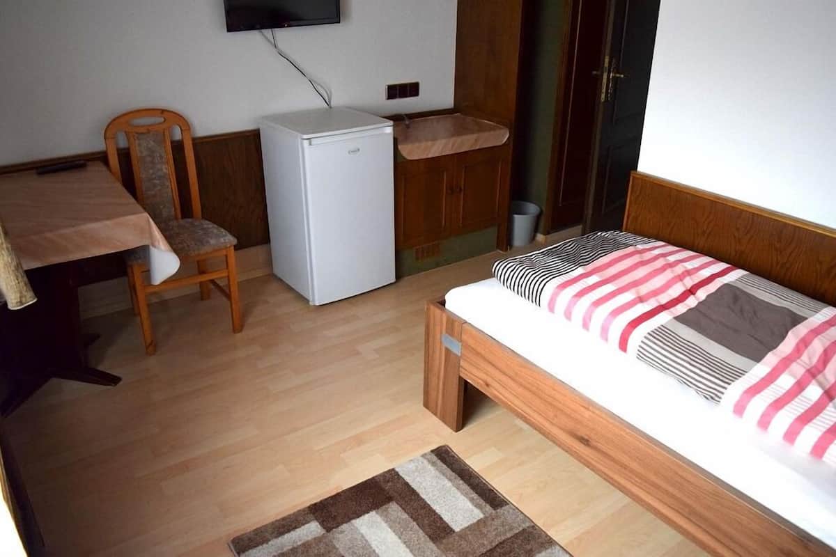 Habitación individual (O1-Einzelzimmer) | Wifi gratis y ropa de cama