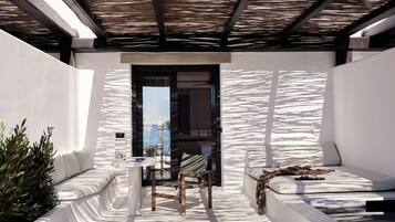 Junior Suite Sea View with Jetted Tub | Terrace/patio