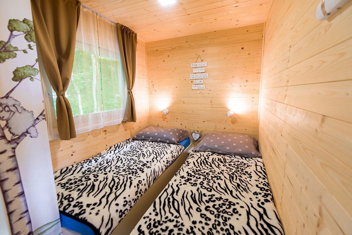 Mobile Home (Krone) | Individually decorated, individually furnished, cots/infant beds