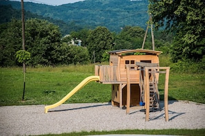 Children’s play area – outdoor - Glamping Krone Kolpa Heaven (Crnomelj)