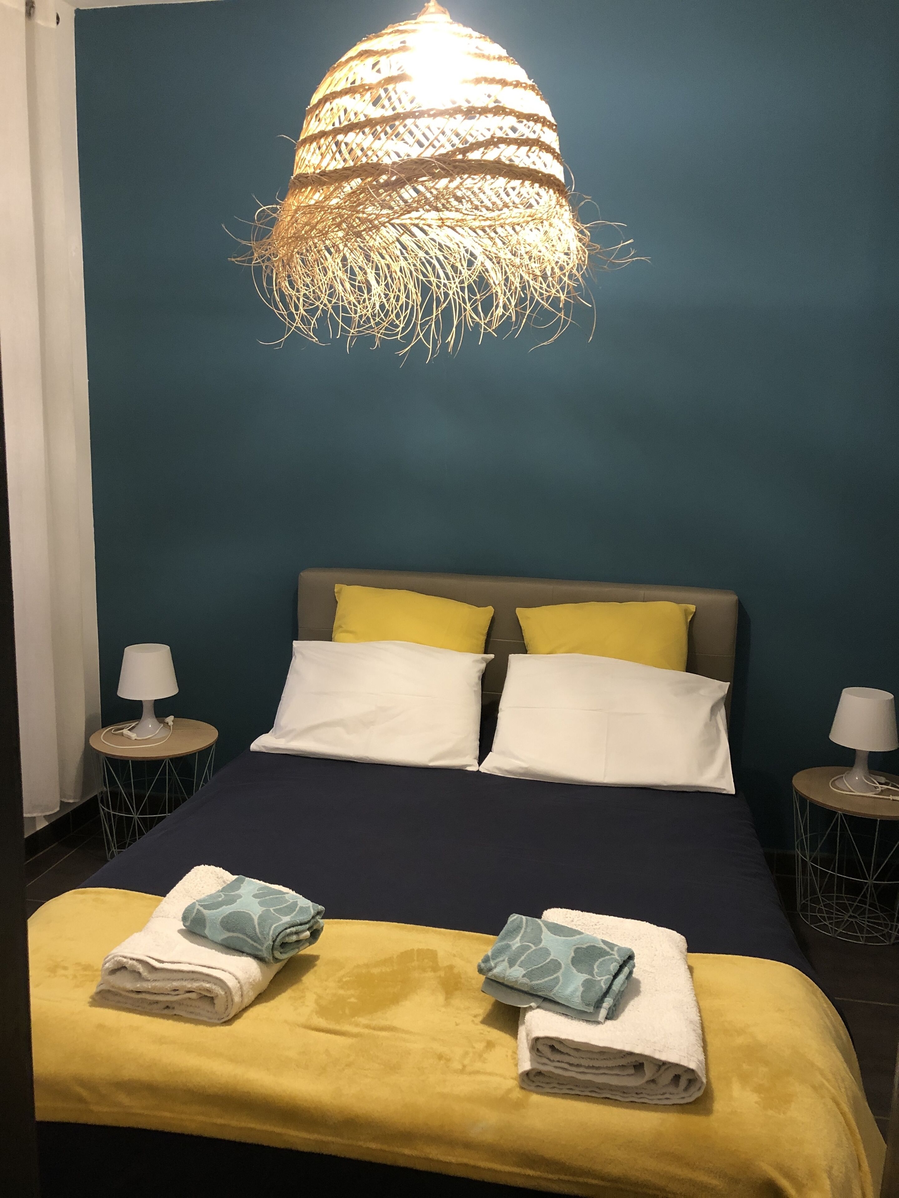2 chambres, fer et planche à repasser, Wi-Fi gratuit, draps fournis