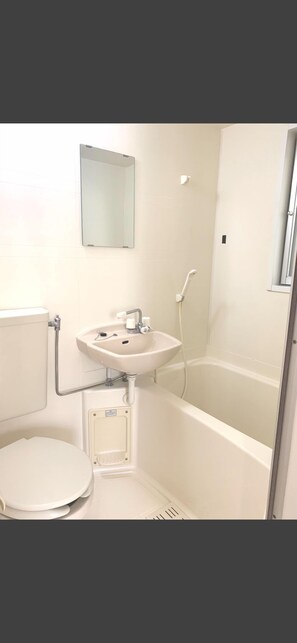 Apartamento | Banheiro | Chuveiro/banheira combinados, produtos de toalete grátis