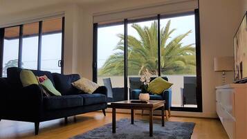 Smart TV, books, offices