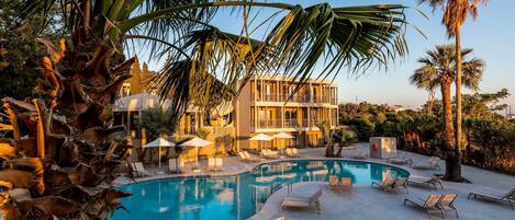 Seasonal outdoor pool, pool umbrellas, sun loungers