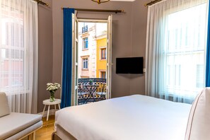 Premium bedding, minibar, in-room safe, soundproofing