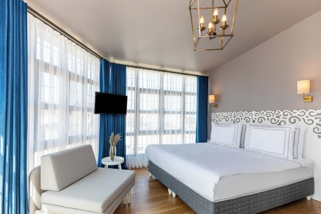Premium bedding, minibar, in-room safe, soundproofing