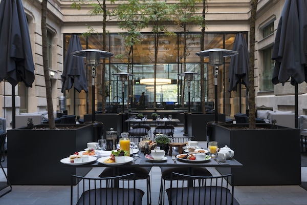 Serveert lunch en brunch