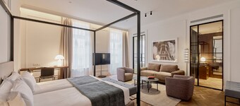 Kozmo Hotel Suites & Spa - Small Luxury Hotels of the World