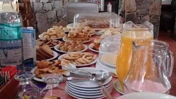Free daily buffet breakfast