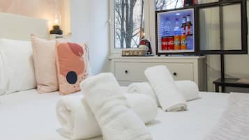 Minibar, escritorio, cortinas blackout y sistema de insonorización