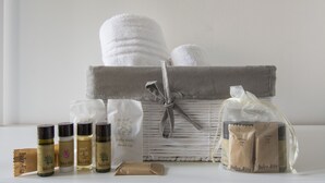 Deluxe Double Room, Balcony (with shower Grigia) | Minibar, desk, blackout drapes, soundproofing - Piccolo Hotel Boutique (Rome)