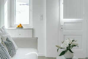 Signature Villa | Living area | Flat-screen TV - Roofs of Chora, Townhouse with Rooftop Pool - Adults Only (Mykonos)