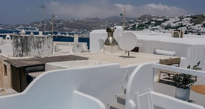 Roofs of Chora, Townhouse with Rooftop Pool - Adults Only