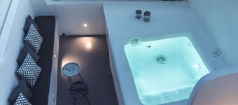 Roofs of Chora, Townhouse with Rooftop Pool - Adults Only