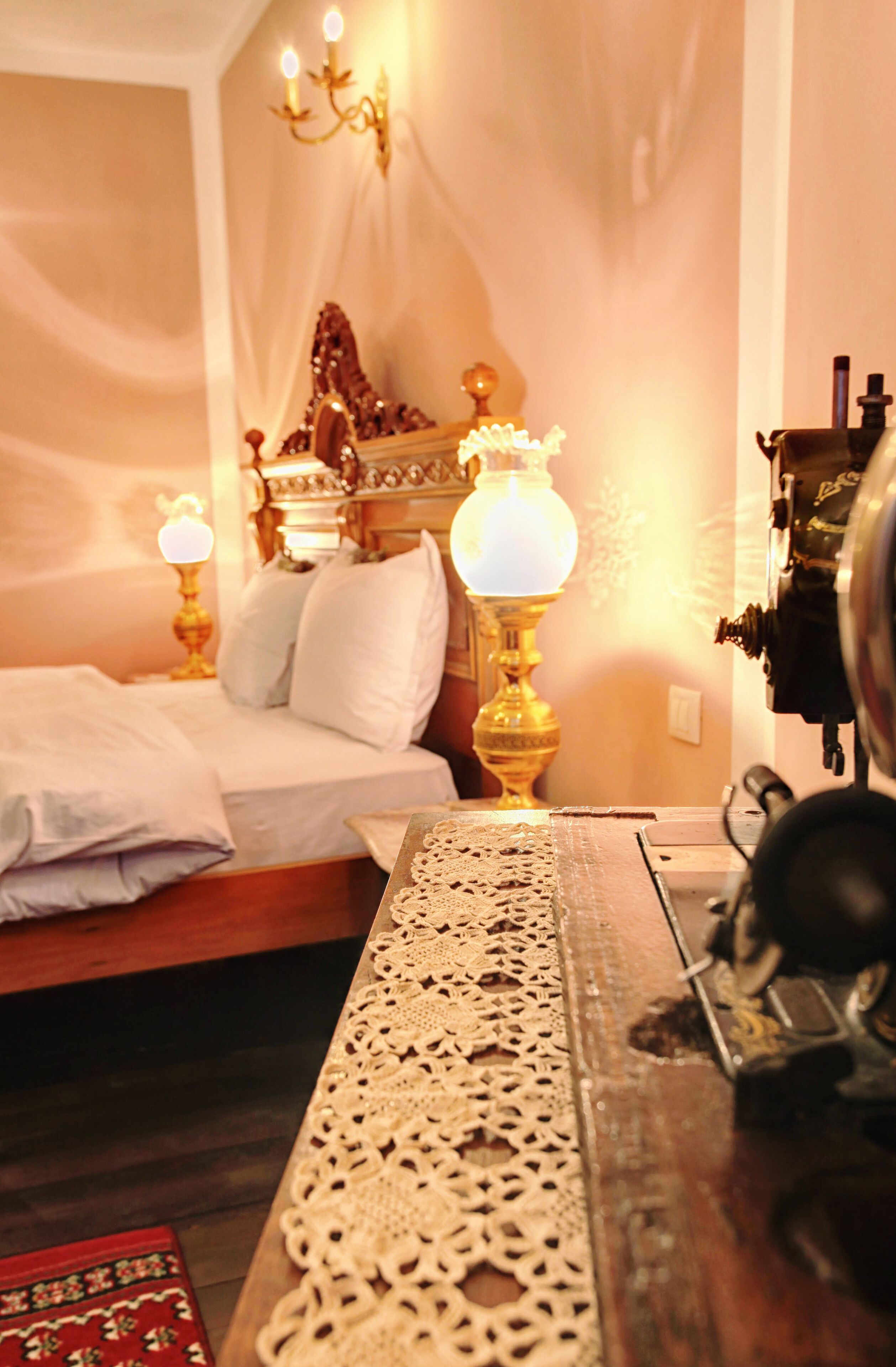 华丽双人房 | 高档床上用品、羽绒被、加厚床垫、客房内保险箱