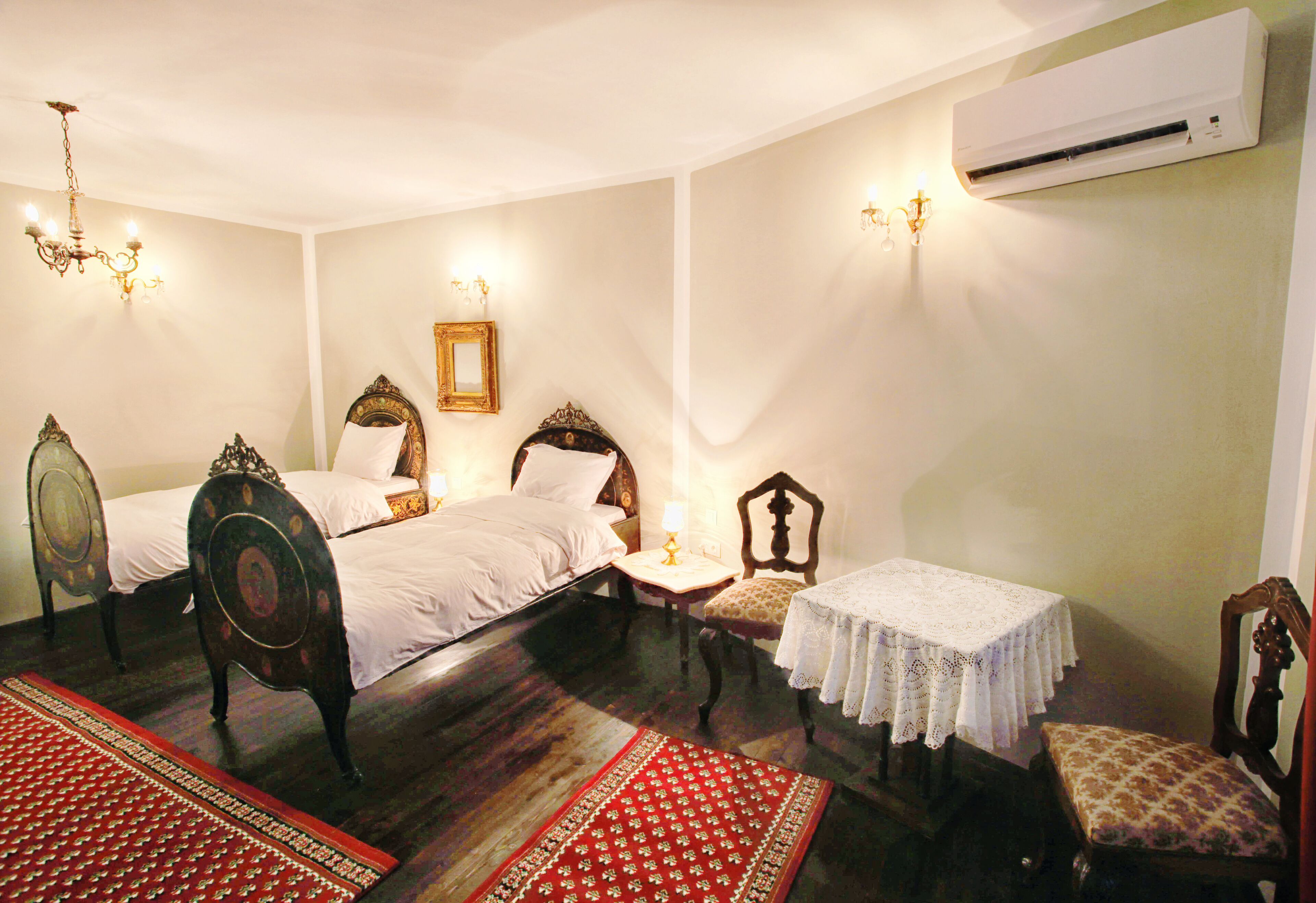 deluxe twin room | premium bedding, down duvets, pillow-top beds, in-room safe