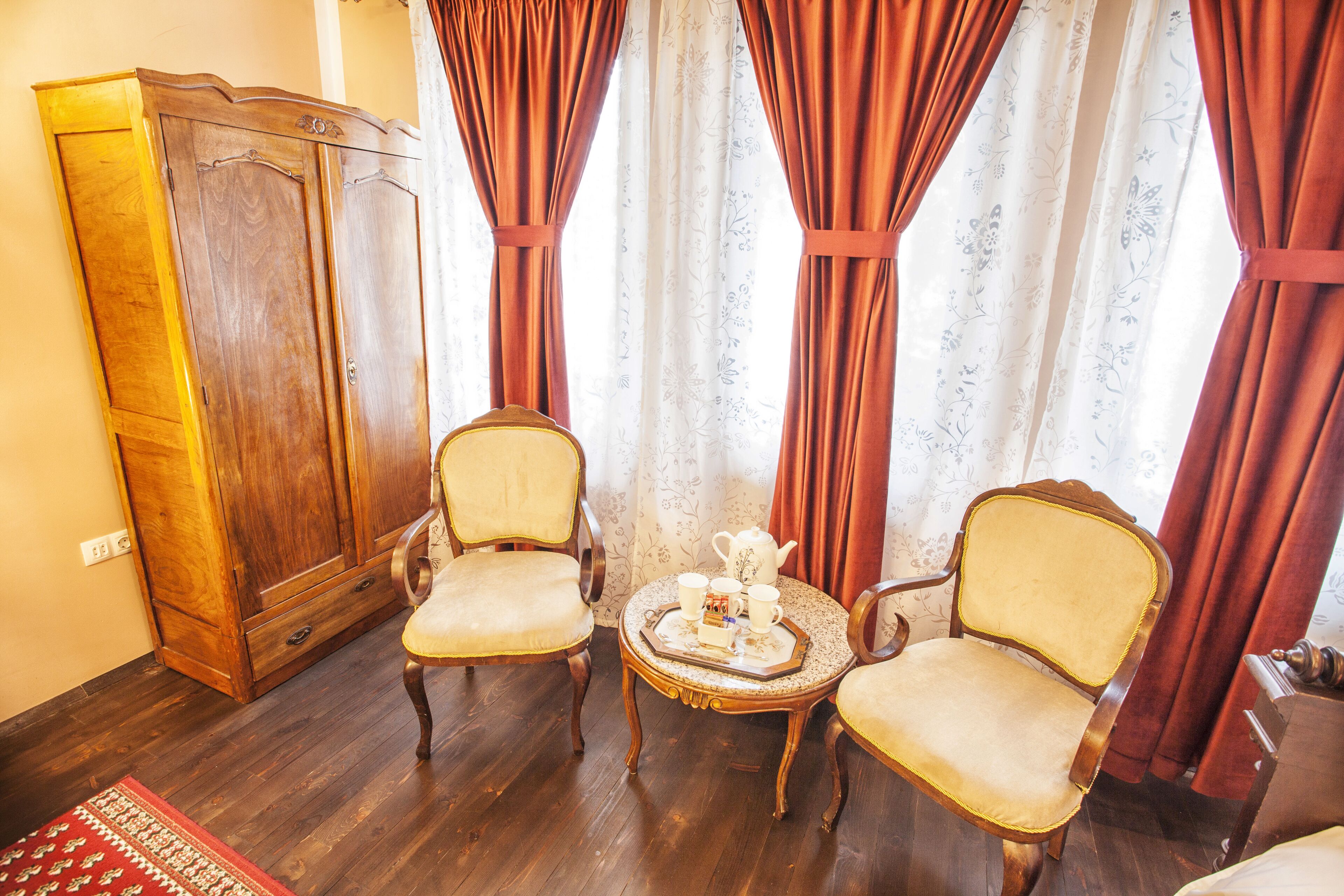 deluxe triple room | premium bedding, down duvets, pillow-top beds, in-room safe