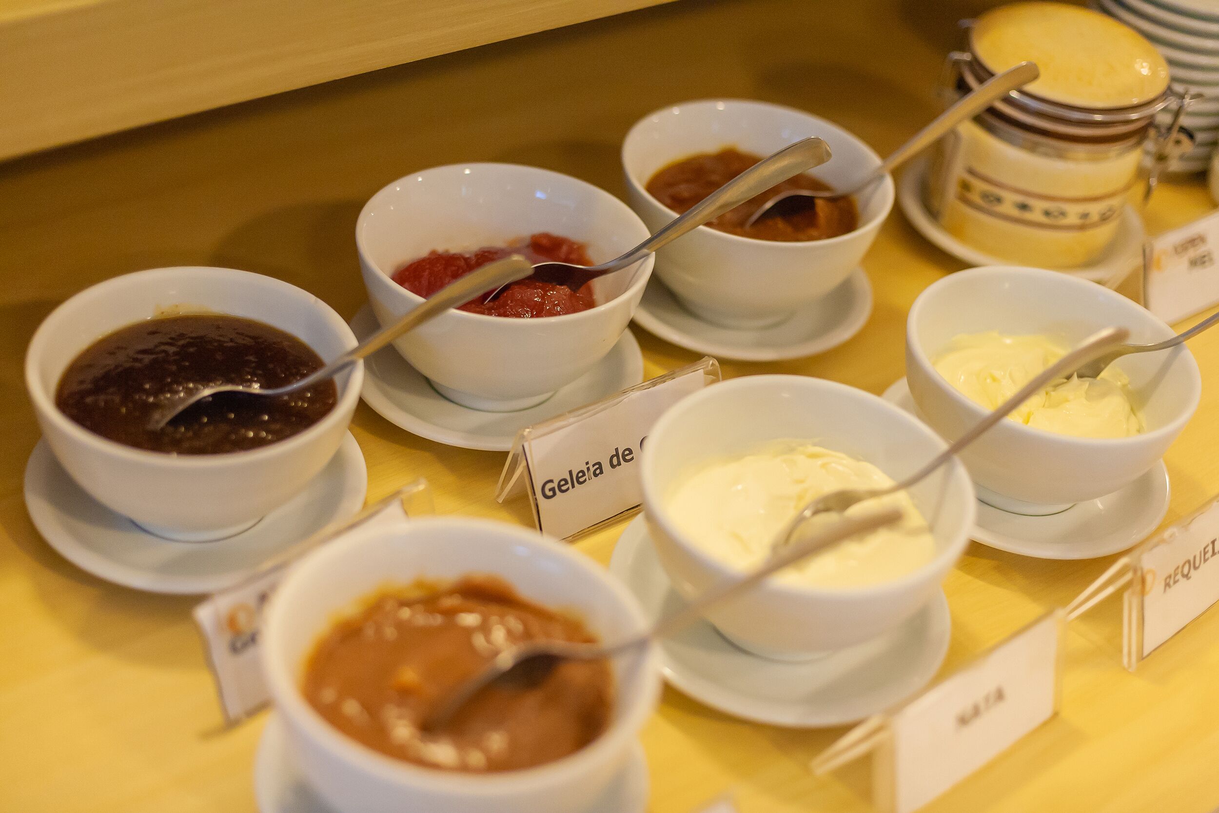 free daily full breakfast