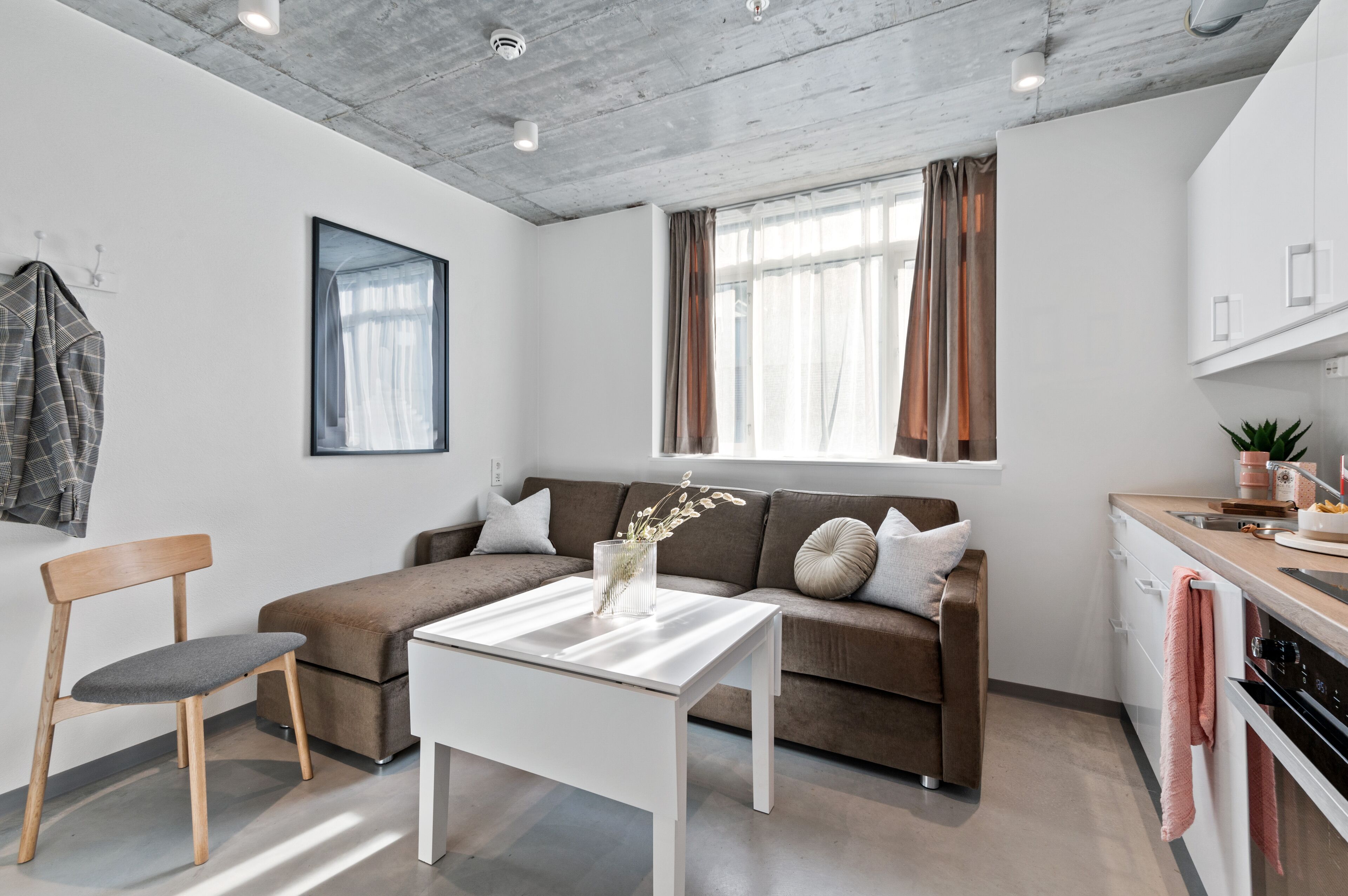 Leilighet, 1 soverom (401) | Oppholdsområde | En 42-tommers Flatskjerm-TV med digitale kanaler samt TV