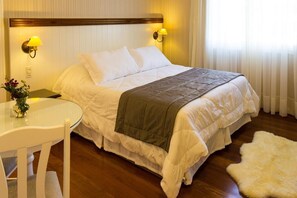 Minibar, individually decorated, individually furnished, free WiFi