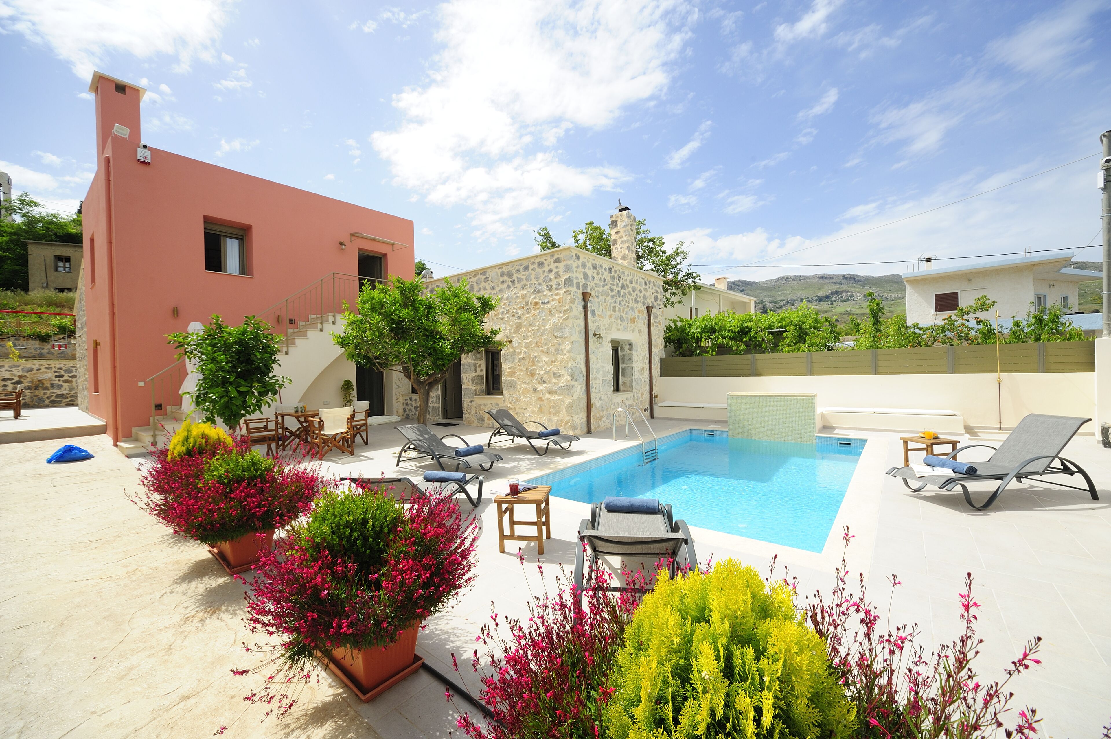 Außenpool, Liegestühle