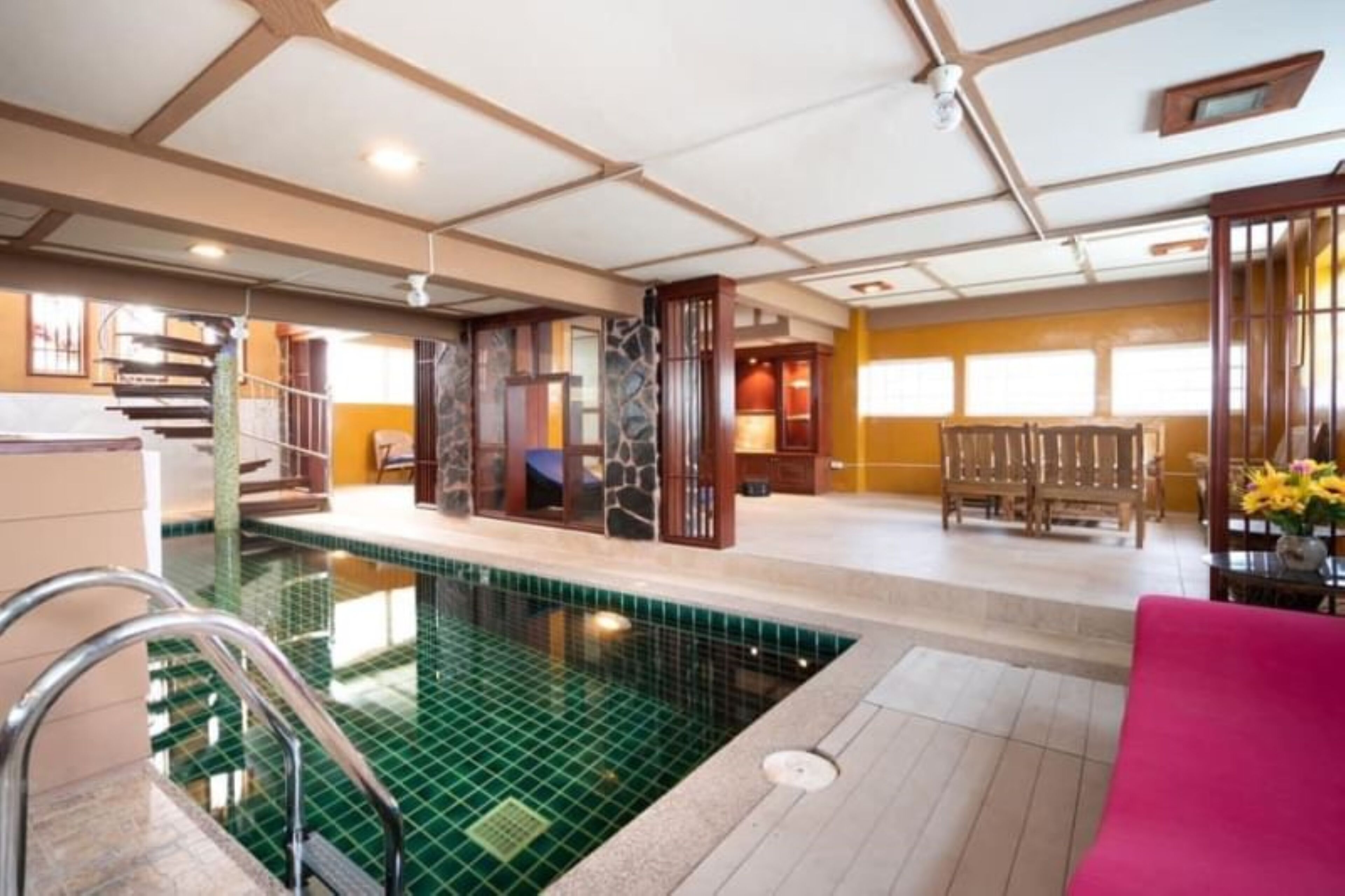 6 Bedrooms with Indoor Pool | Private pool