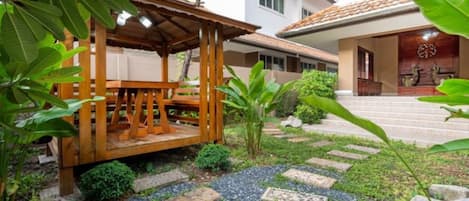 Villa, 5 Schlafzimmer, eigener Pool | Ausblick vom Zimmer