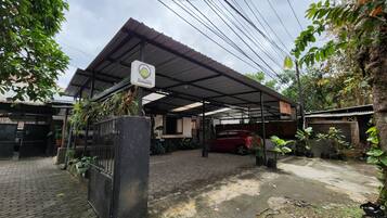 Free self-parking