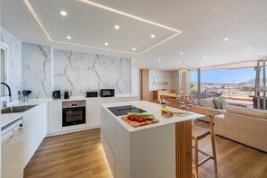 Fridge, microwave, oven, dishwasher