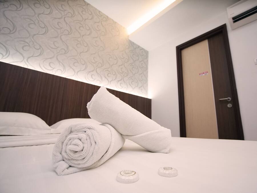 Cortinas blackout, ferros/tábuas de passar roupa, Wi-Fi de cortesia