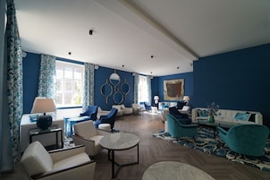 Sala de estar en el lobby