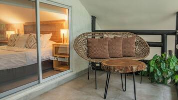 Deluxe Room | Terrace/patio
