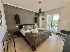 2 habitaciones, tabla de planchar con plancha y wifi gratis 
