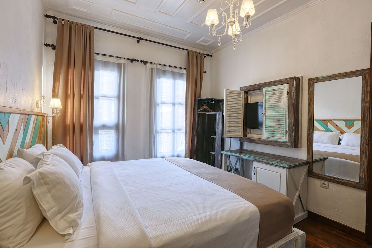 deluxe double room | free wifi
