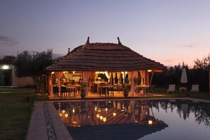 Outdoor pool, cabanas (surcharge), pool umbrellas - The Farm Lodges And Spa (Marrakech)
