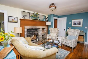 Smart TV, reproductor de DVD, libros y videoteca 