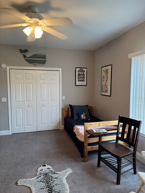 Interior - 3-bedroom house/ 3 full bath in serene St Simons-Best location on the Island! (St Simons)