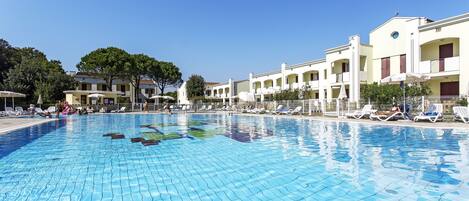 Außenpool (je nach Saison geöffnet)