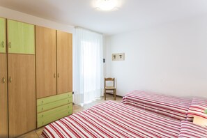 Departamento, 1 habitación | 2 habitaciones, caja de seguridad en la habitación y cortinas blackout 