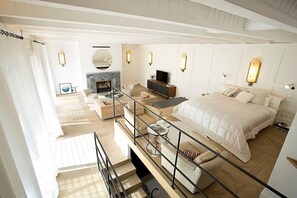 1 habitación y escritorio