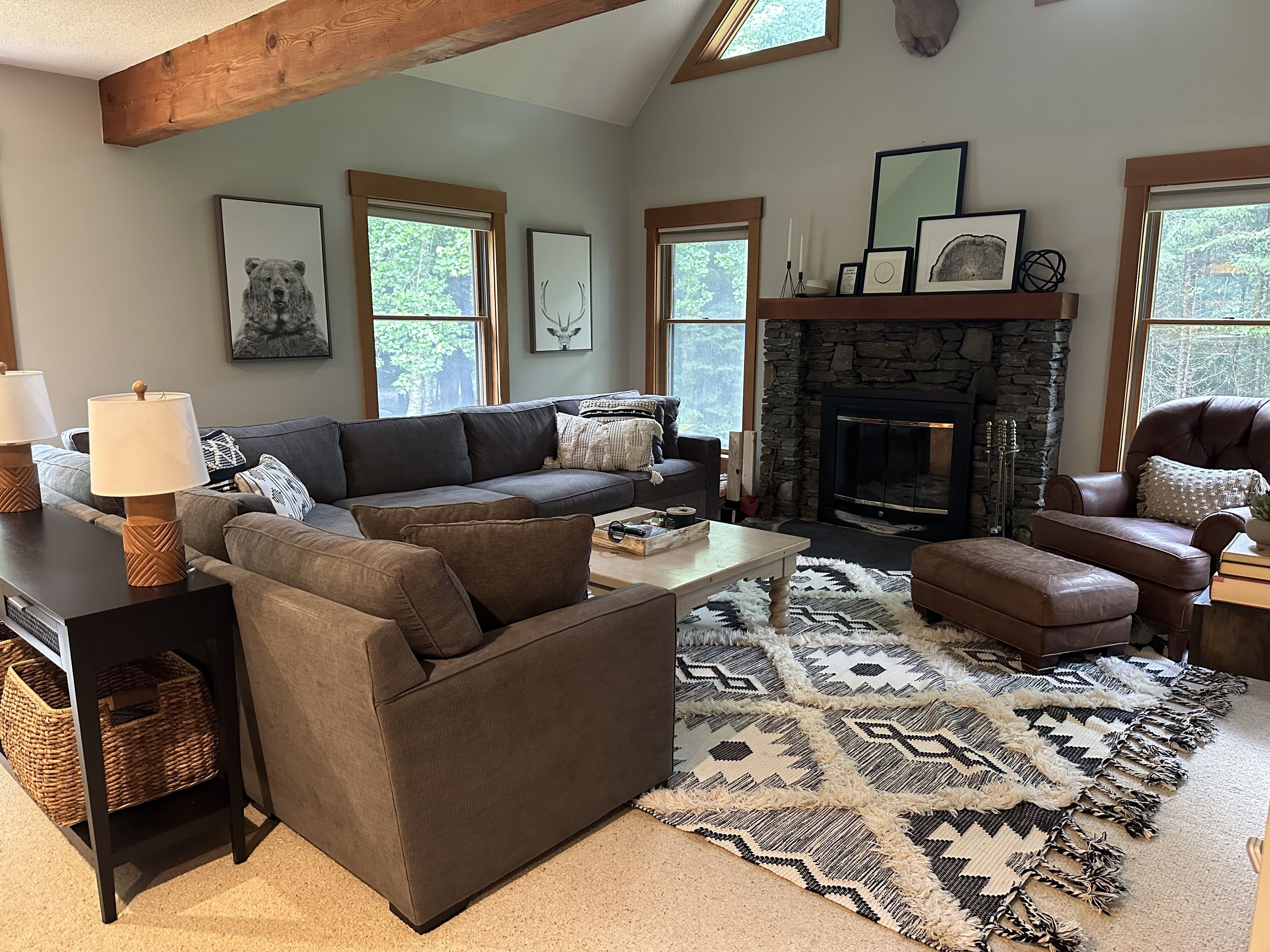Smart TV, fireplace, table tennis, video library
