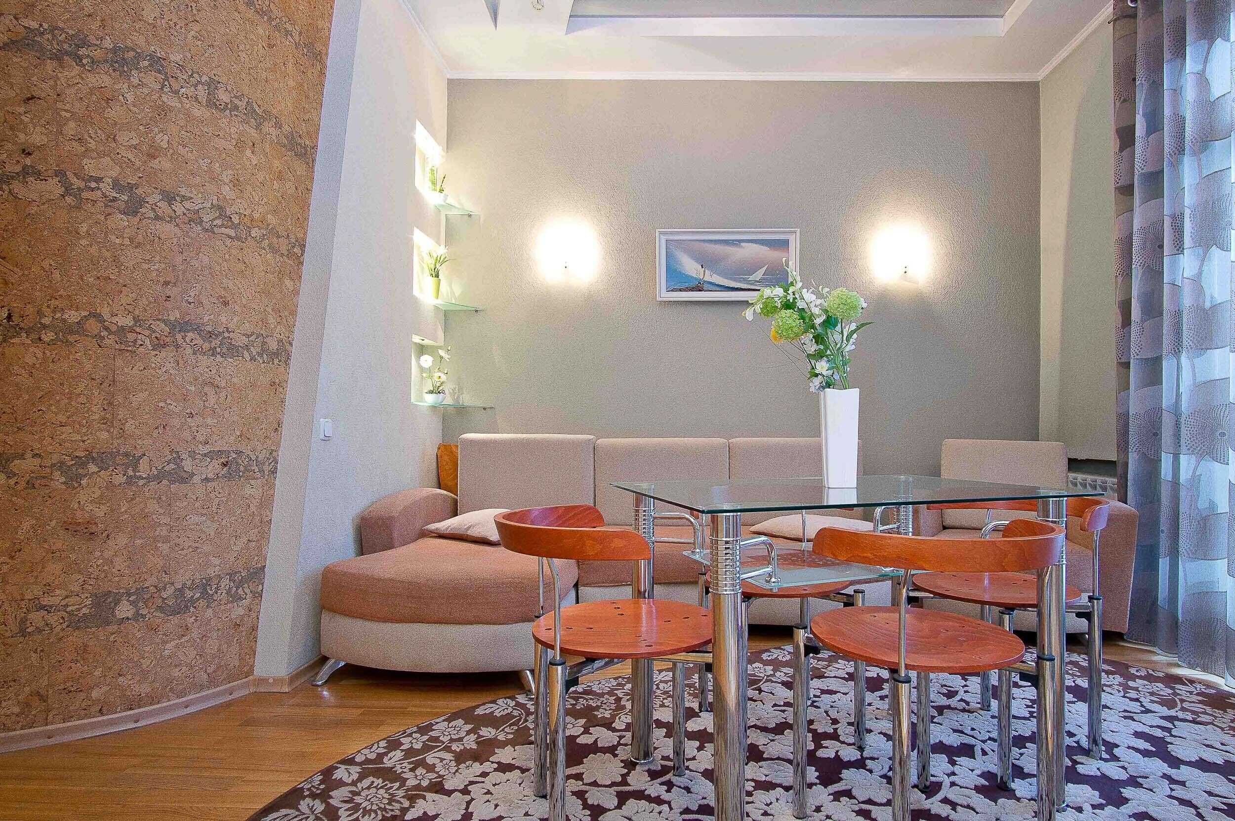 舒適公寓 | 客廳 | 32 吋平面電視連有線電視頻道、電視