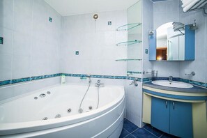 컴포트 아파트 | 전용 스파 욕조