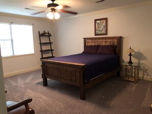 3 soverom, strykejern/-brett, reiseseng for barn og wi-fi