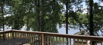 Lay Lake House, life is better on the lake