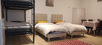 샤를 드골 공항 근처에 위치한 게스트하우스