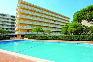 Außenpool (je nach Saison geöffnet)