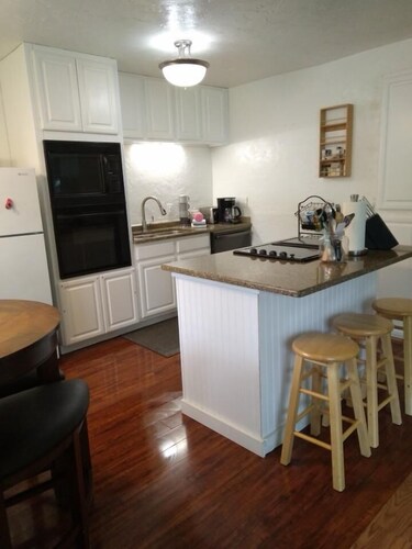 High Grade - Affordable, Near Mendenhall Glacier, Trails, and Conveniences -DISCOUNT ON TOURS!